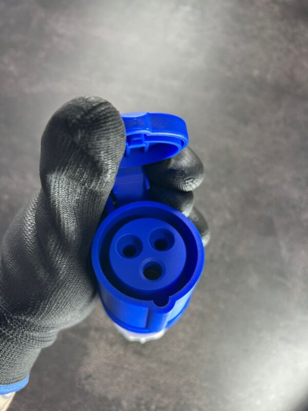 TOMADA ACOPLADORA INDUSTRIAL EUROPA AZUL 2P+T 250V - Imagem 3